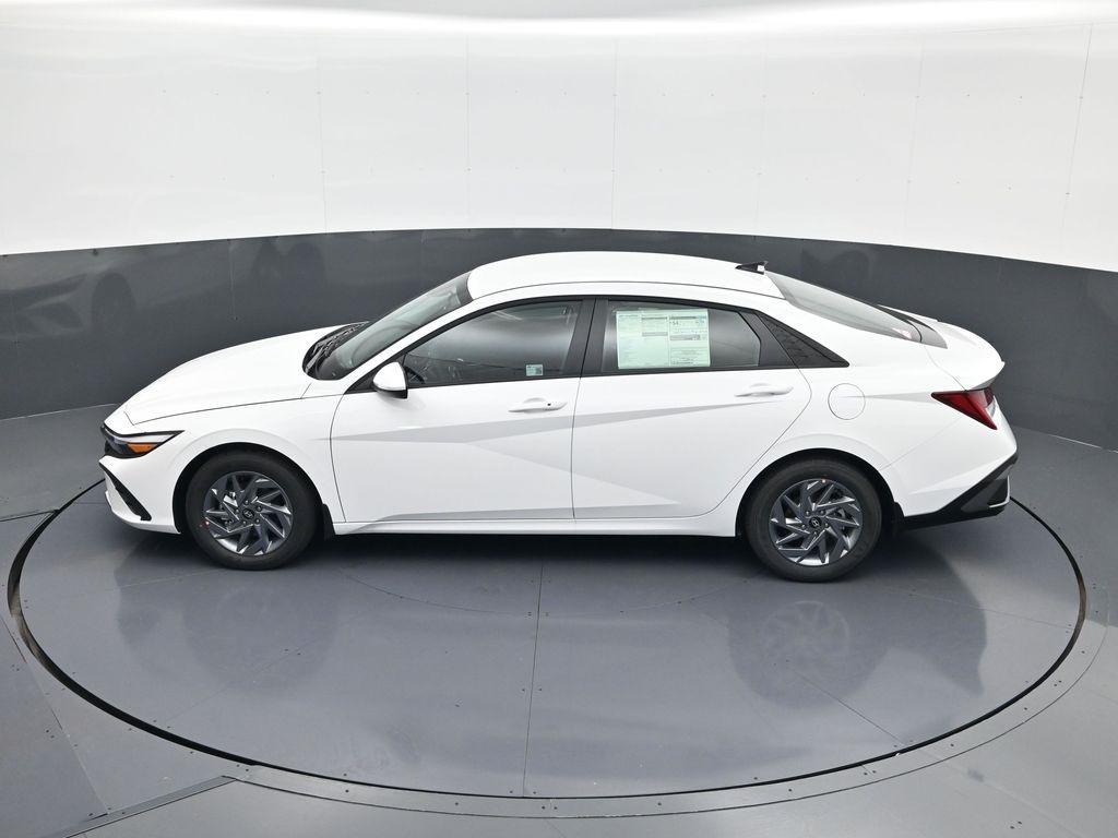 new 2025 Hyundai ELANTRA HEV car, priced at $24,759