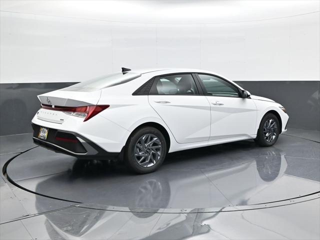 new 2025 Hyundai ELANTRA HEV car, priced at $25,009