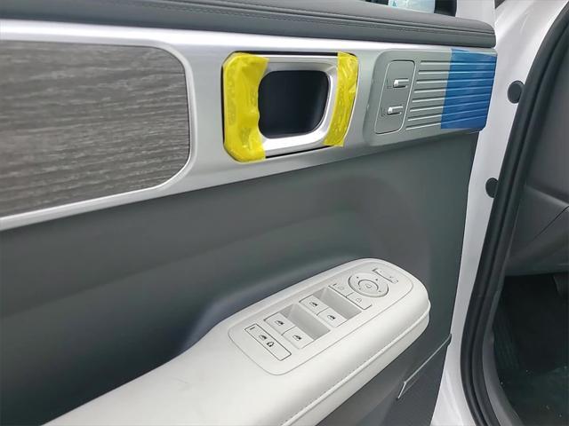 new 2025 Hyundai SANTA FE HEV car, priced at $49,605