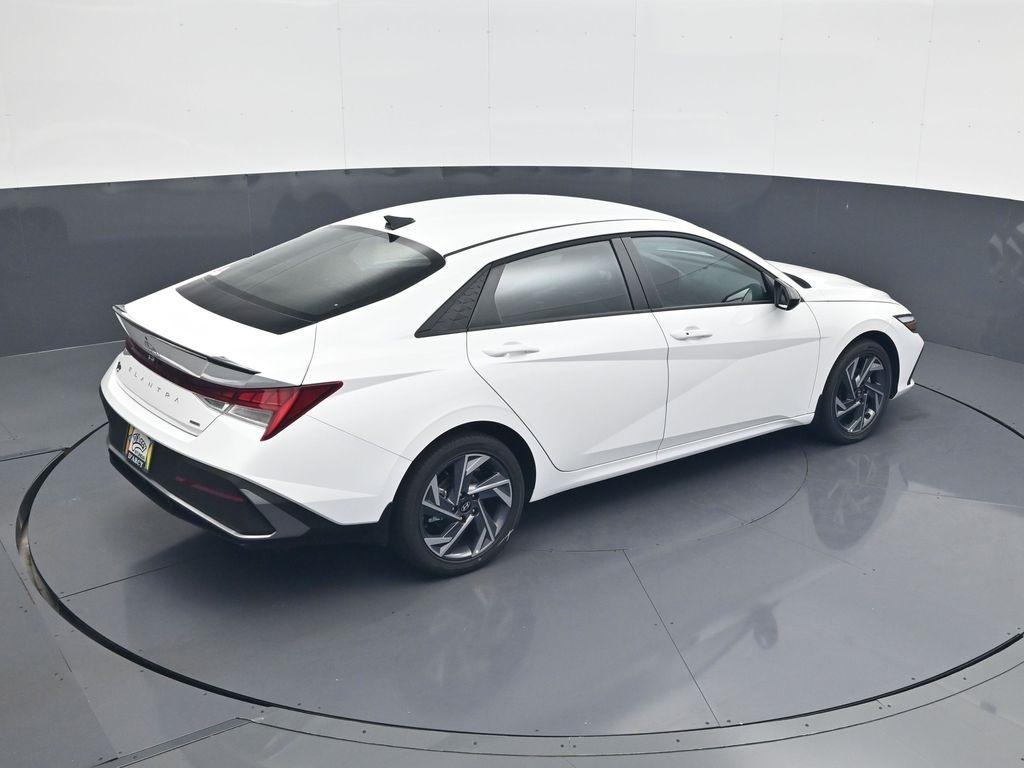new 2025 Hyundai ELANTRA HEV car, priced at $25,795