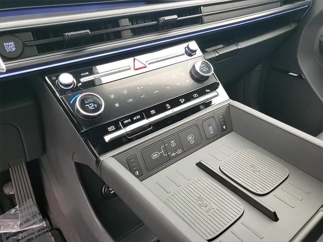 new 2025 Hyundai Santa Fe car, priced at $47,628