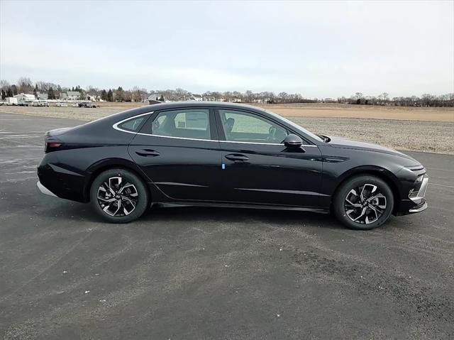 new 2025 Hyundai Sonata car, priced at $27,457