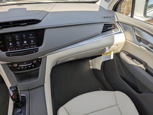 new 2025 Cadillac XT5 car, priced at $56,041