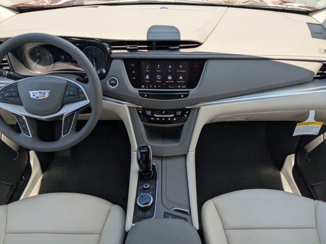 new 2025 Cadillac XT5 car, priced at $53,177
