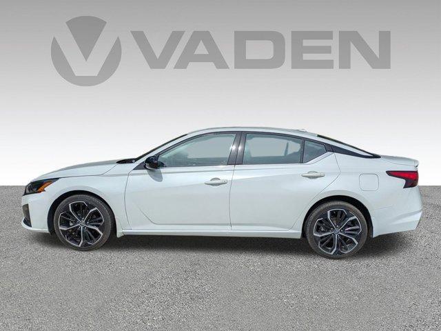 used 2023 Nissan Altima car, priced at $22,224
