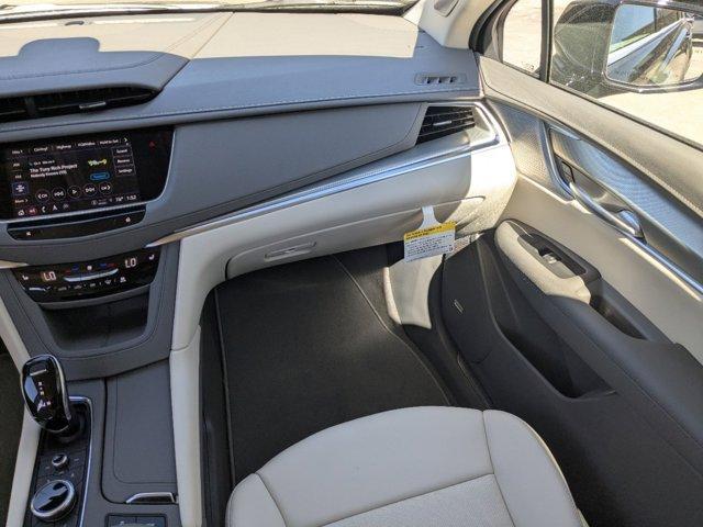 new 2025 Cadillac XT5 car, priced at $52,472