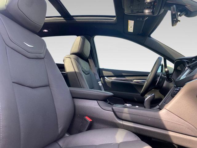 new 2025 Cadillac XT5 car, priced at $62,090
