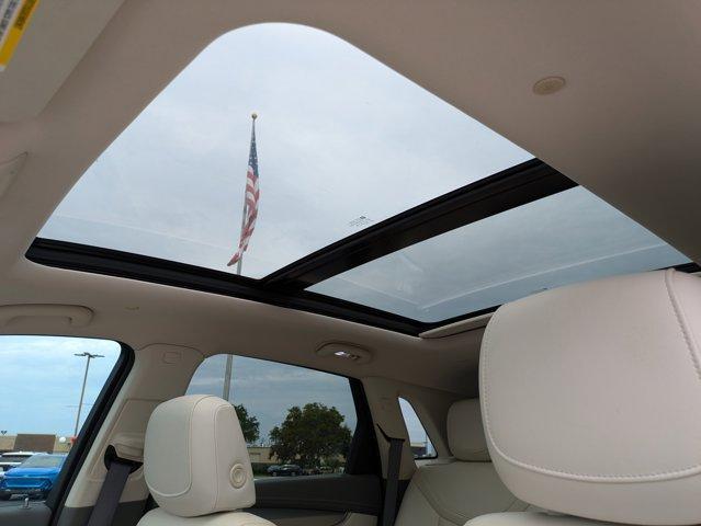used 2021 Cadillac XT5 car, priced at $29,060