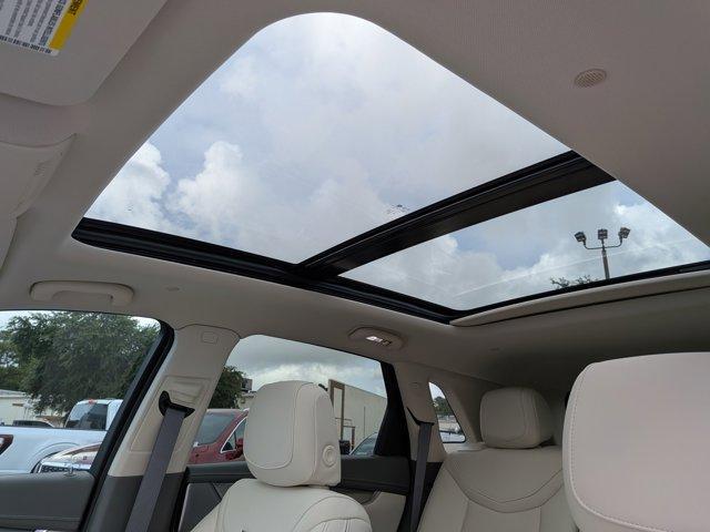 new 2025 Cadillac XT5 car, priced at $52,690