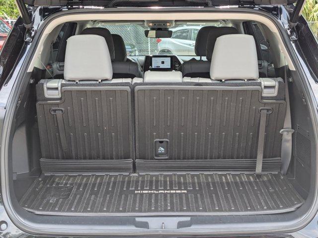 used 2023 Toyota Highlander car, priced at $39,660