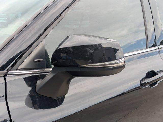 used 2021 Toyota Highlander car, priced at $25,894
