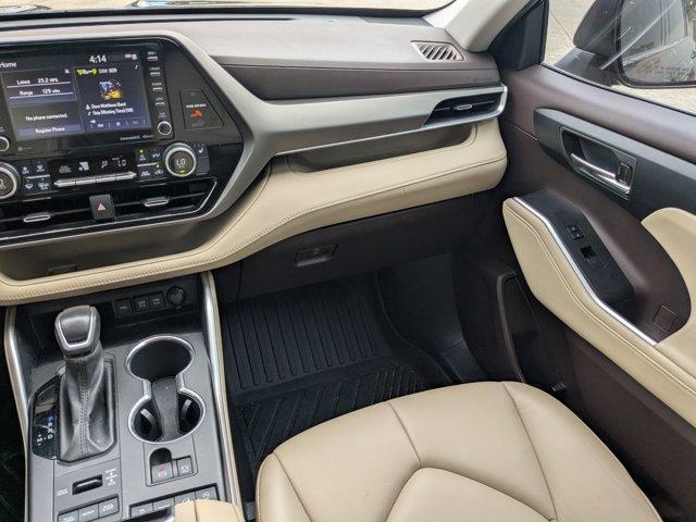 used 2021 Toyota Highlander car, priced at $25,894