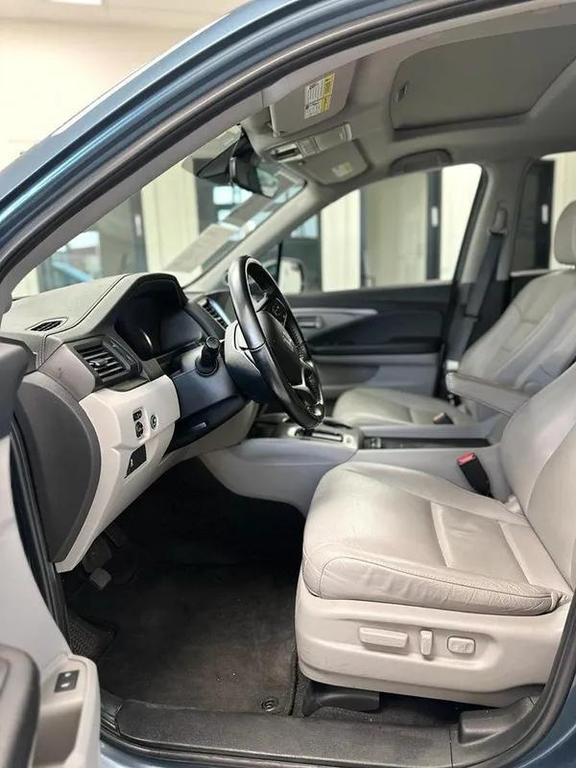 used 2020 Honda Pilot car, priced at $23,995