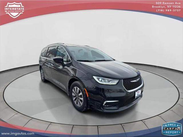 used 2021 Chrysler Pacifica car, priced at $23,499