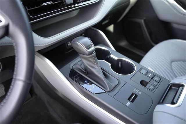 used 2023 Toyota Highlander car, priced at $38,968