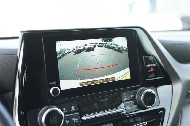 used 2023 Toyota Highlander car, priced at $38,968