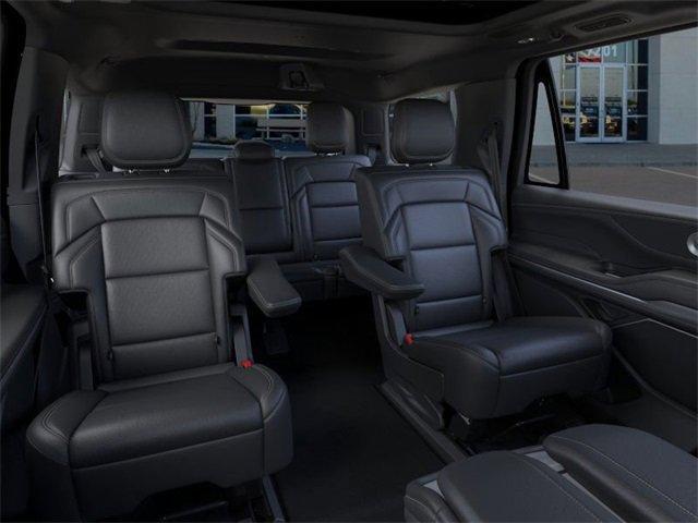 new 2025 Lincoln Navigator car, priced at $106,500