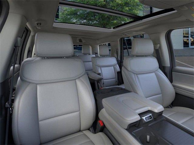 new 2025 Ford Expedition car, priced at $71,052
