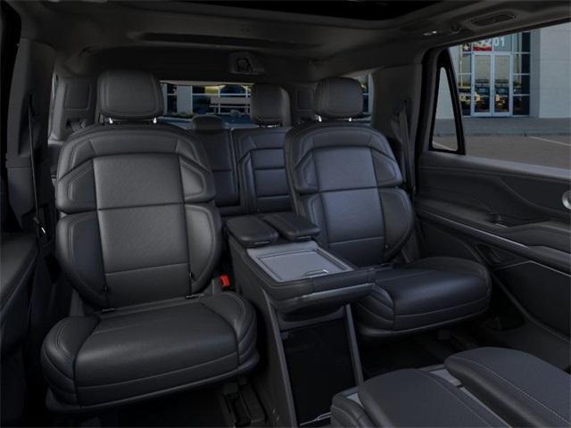 new 2025 Lincoln Navigator car, priced at $110,185