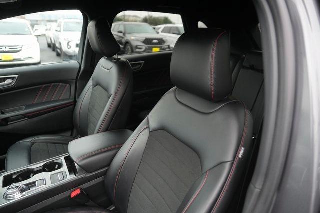 used 2024 Ford Edge car, priced at $29,978