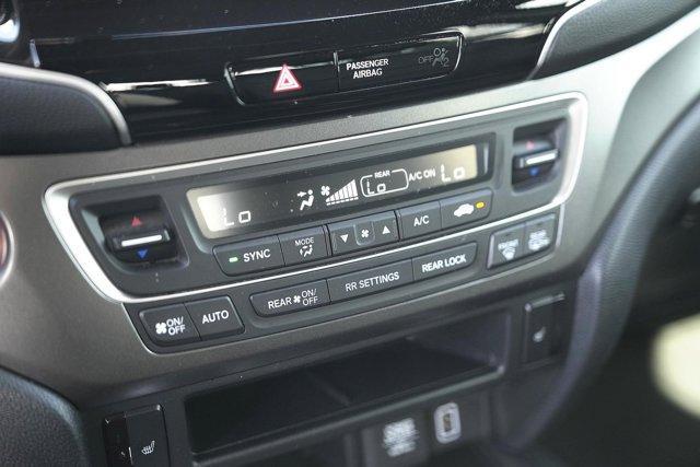 used 2022 Honda Pilot car, priced at $28,998