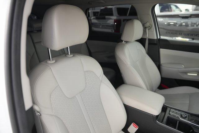 used 2023 Kia Sorento car, priced at $28,319