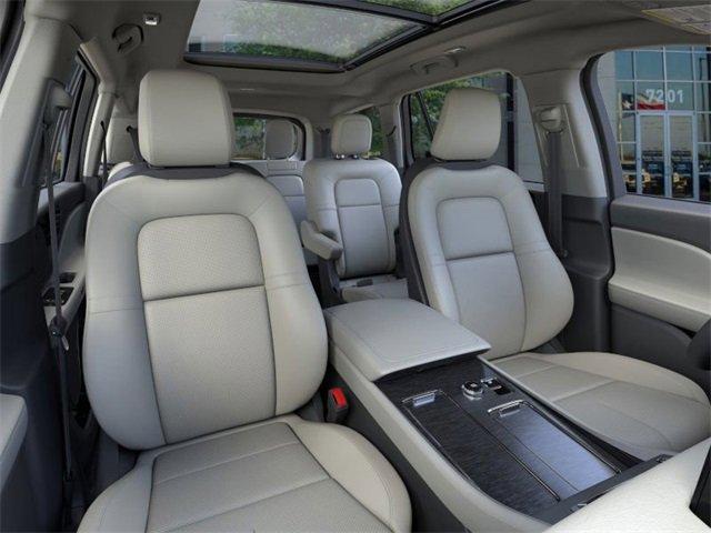 new 2025 Lincoln Aviator car, priced at $61,015