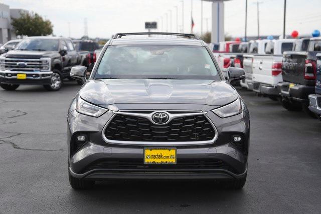used 2021 Toyota Highlander car, priced at $19,798