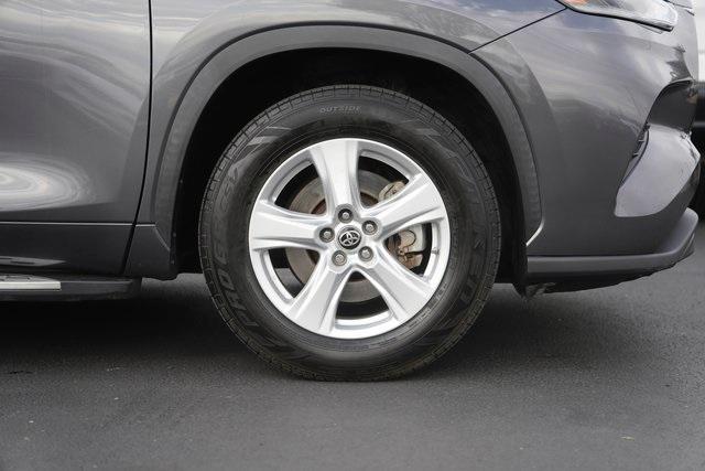 used 2021 Toyota Highlander car, priced at $19,798