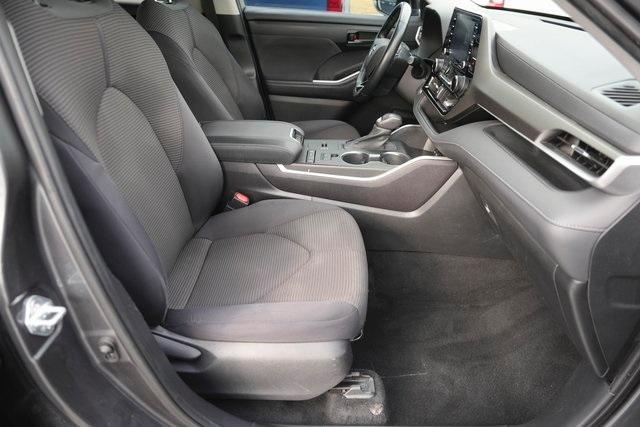 used 2021 Toyota Highlander car, priced at $19,798