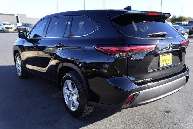 used 2021 Toyota Highlander car, priced at $26,996