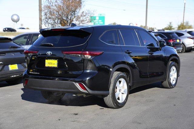 used 2021 Toyota Highlander car, priced at $26,996