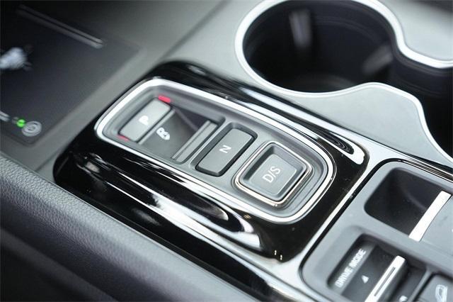used 2025 Honda Pilot car, priced at $42,389