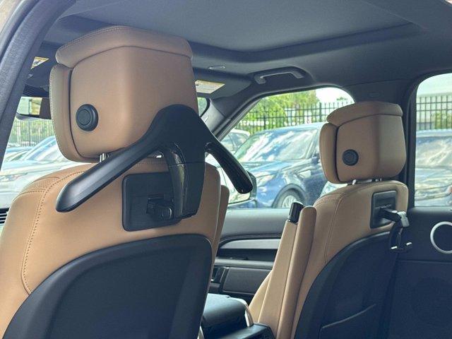 new 2025 Land Rover Discovery car, priced at $80,818