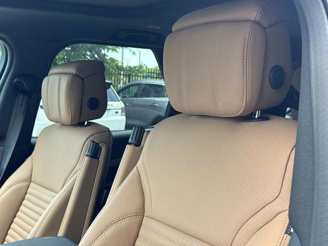 new 2025 Land Rover Discovery car, priced at $80,818