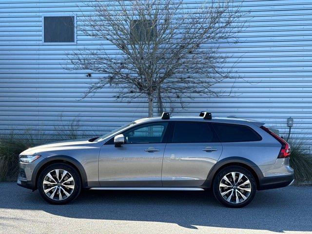 used 2022 Volvo V90 Cross Country car, priced at $41,998