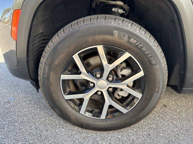 used 2023 Jeep Grand Cherokee car, priced at $29,477