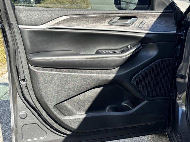 used 2023 Jeep Grand Cherokee car, priced at $29,477