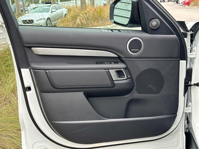 new 2025 Land Rover Discovery car, priced at $75,703