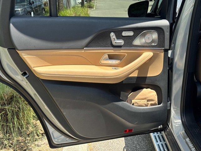 used 2025 Mercedes-Benz GLS 580 car, priced at $101,998
