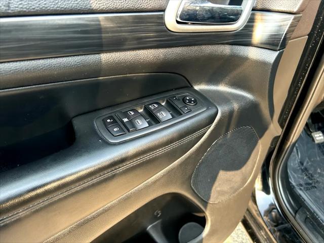 used 2020 Jeep Grand Cherokee car, priced at $23,995