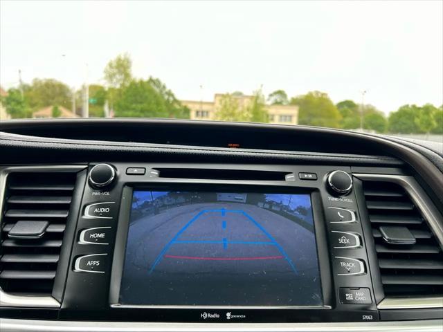 used 2014 Toyota Highlander car, priced at $18,995