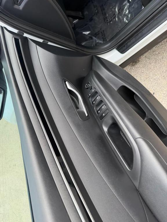 used 2022 Hyundai TUCSON Hybrid car, priced at $18,995