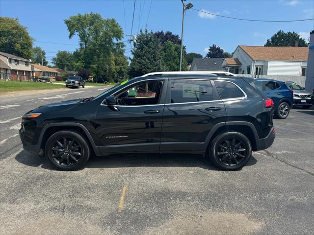 used 2018 Jeep Cherokee car, priced at $13,995