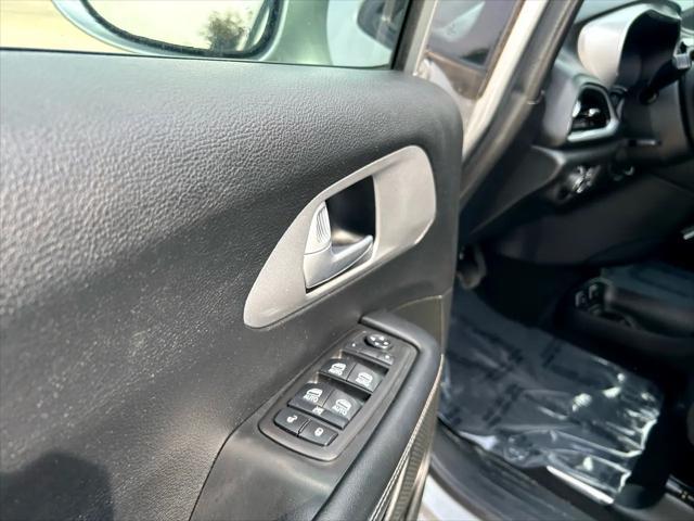 used 2018 Chrysler Pacifica car, priced at $17,995