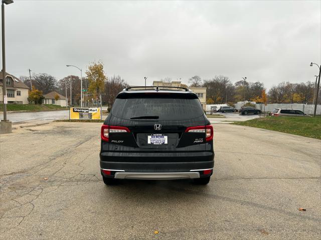 used 2022 Honda Pilot car, priced at $25,995