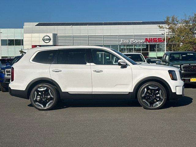 new 2025 Kia Telluride car, priced at $43,795