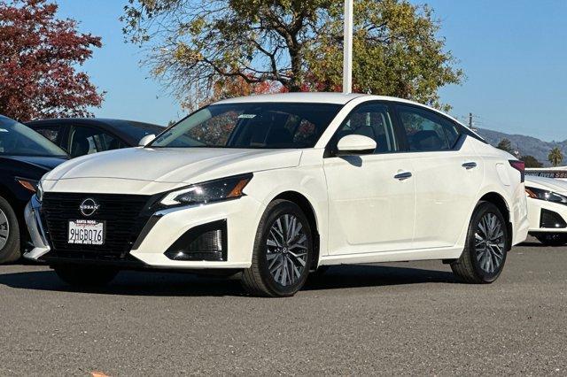 used 2023 Nissan Altima car, priced at $25,999