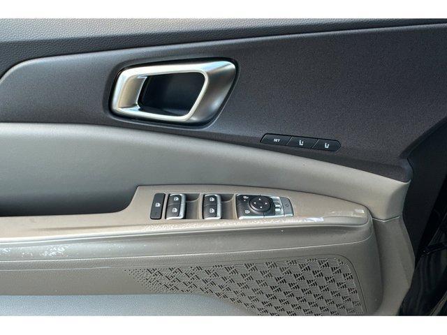 new 2025 Kia Carnival car, priced at $43,135