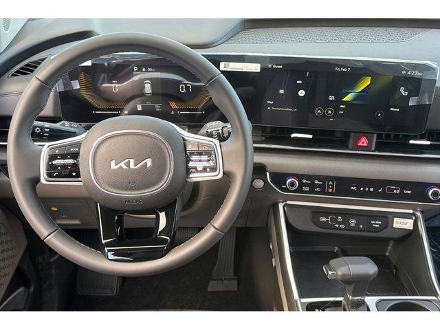 new 2025 Kia Carnival car, priced at $43,135